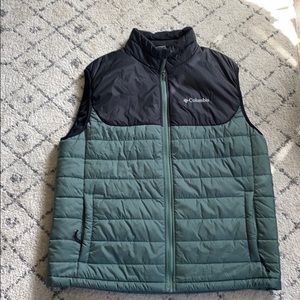 Columbia zip up vest